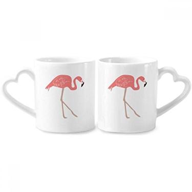Imagem de Conjunto de canecas de porcelana para casal rosa com estampa de flamingo e alça de coração