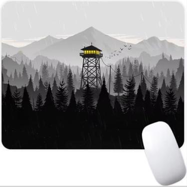 Imagem de Firewatch Fire Watch Torre Floresta Aventura Cenário Misterioso Paisagem Chuva Noite Chuva Vídeo Game Antiderrapante Gaming Computador Mouse Pad Desktop Laptop 18 x 22 cm
