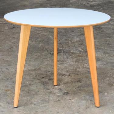 Imagem de Mesa Redonda de Madeira Branca 90cm  Ideal para Jantar, Varanda e Área