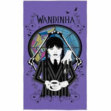 Imagem de Toalha de Praia Aveludada Roxa com Wandinha Lepper