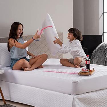 Imagem de Kit Protetor Impermeável de Colchão - Capa Impermeável + Porta-Travesseiros. (Branco, Casal Padrão)