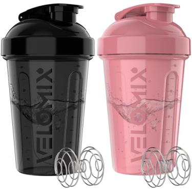 Imagem de Pacote com 2 frascos de proteína de 590 ml para misturas de proteínas - batedor de 2 fios | Coqueteleira à prova de vazamento para shakes de proteína e pré-treino | Pacote de garrafa coqueteleira de