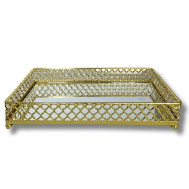 Imagem de Bandeja Luxo Retangular Espelhada de Metal Estampa Colmeia para Banheiro, Lavabo e Organizar Objetos Decorativos (Dourada)