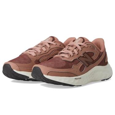 Imagem de New Balance Fresh Foam Arishi V4 Tiralux Tênis de corrida feminino, Deslizamento de terra/noz-pecã/carvalho rico, 10 Wide