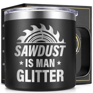 Imagem de Lifecapido Presentes de marcenaria para homens, Sawdust Is Man Glitter 400 ml caneca de café isolada, presentes de carpinteiro para homens, presente de aniversário e Natal para marceneiros, faz-tudo
