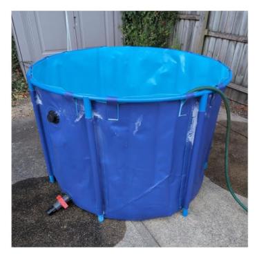 Imagem de Tanque grande dobrável redondo para Koi/Goldfish - Piscina de aquário de lona 470L com suporte, perfeito para jardim aquático acima do solo e habitat de peixes ao ar livre