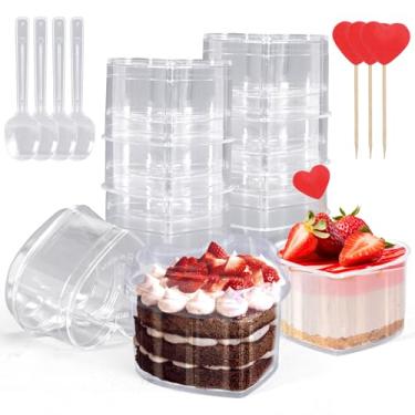 Imagem de FYSUIMU 50 peças de copos de sobremesa em forma de coração com tampas, colheres, topo de cupcake, mini copo de tiro de sobremesa de plástico, copos de parfait descartáveis transparentes para dia dos