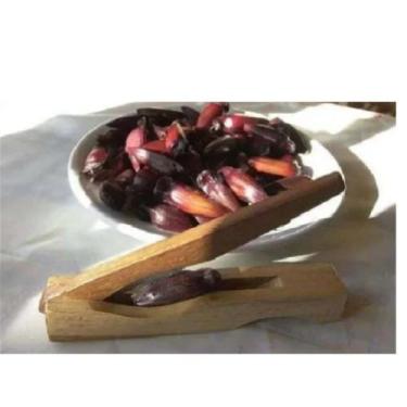 Imagem de Descascador Manual De Pinhão Máquina Para Descascar Pinhões - Casa Nob