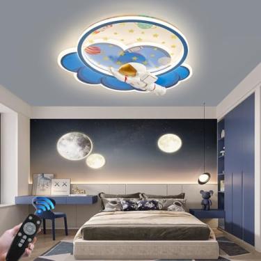 Imagem de Luminária de teto LED moderna e criativa para interiores, com controle remoto para ajuste de intensidade, ideal para quarto infantil, com cúpula de acrílico azul em formato de astronauta e l
