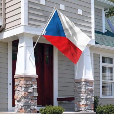 Imagem de Bandeira Tcheca Fly in Breeze 9,5 x 1,8 m - Cor vívida e à prova de desbotamento - Cabeçalho de lona e costura dupla - Bandeiras Nacionais da Tchéquia poliéster com ilhós de latão 9,5 x 1,5 m
