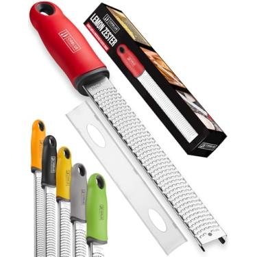 Imagem de Orblue Ralador de queijo e ralador de limão – Ralador multifuncional premium para parmesão, gengibre, chocolate, frutas, legumes – Lâminas de aço inoxidável ultra-afiadas com capa protetora, vermelho