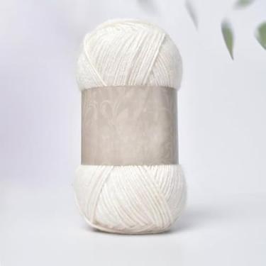 Imagem de novelos de fio de algodão e acrílico de peso médio - fio de crochê macio para cachecóis, chapéus e projetos de artesanato feitos à mão (branco)