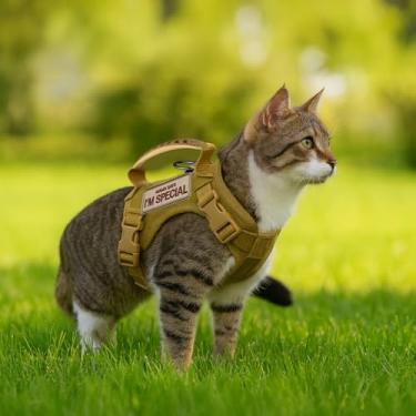 Imagem de Conjunto de coleira e coleira tática para gatos, cáqui com 2 adesivos bordados, à prova de fuga, ajustável para gatos, inclui guia retrátil e alça de controle