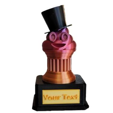 Imagem de Znet3D Troféu Emoji de cocô multicolorido para cavalheiros – cartola preta elegante em pedestal preto com placa de identificação personalizável – 24 cm de altura, prêmio divertido e exclusivo para