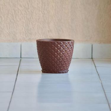 Imagem de Vaso de Planta Decoração Centro Mesa Bancada Bojo Diamante 20x23 com Prato em Polietileno (Marrom)