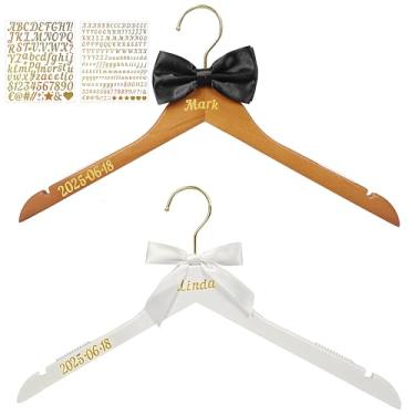 Imagem de Cabide de vestido de casamento personalizado com laço, monograma personalizado, cabides de noiva de madeira, branco e marrom