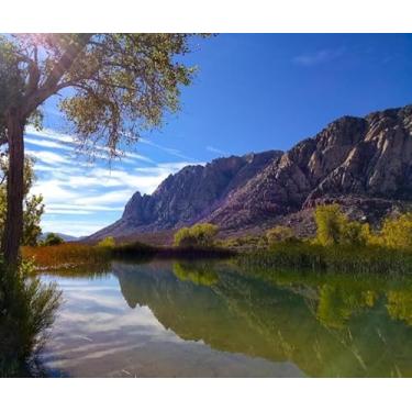 Imagem de Quadro Decorativo com Estampascenic View Lake And Mountains Against Blue 30 x 30 Papel 3 unidades