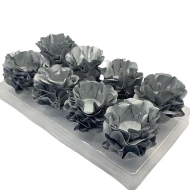 Imagem de Kit com 120 Forminhas para Doces Finos em Formato de Flor – Linha Style Elegante – Ideal para Casamentos, Aniversários e Festas Sofisticadas(Prata)