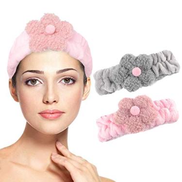 Imagem de Faixas de cabelo Chennie Bowtie Spa elásticas para maquiagem com desenho de desenho de flores rosa Faixas de cabelo Lavagem facial Spa Faixa de cabeça para mulheres e meninas (2 peças)