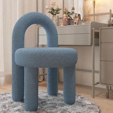 Imagem de Cadeira de vaidade com encosto Cadeiras de vaidade modernas para maquiagem feitas de metal + lã de cordeiro, cadeira de maquiagem para penteadeira fofa para camarim, azul, 40 * 44 * 74 cm