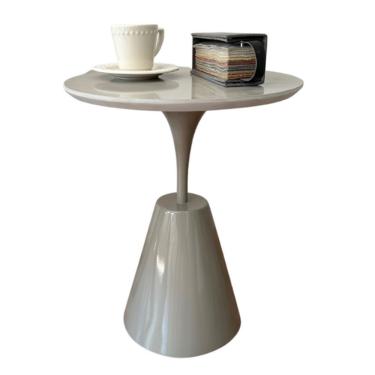 Imagem de Mesa Lateral Cone Masp Redonda 50 Cm Tampo Cinza Base Cinza Cor Cinza