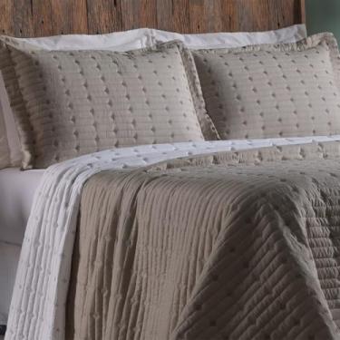 Imagem de Kit Cobre Leito Bordado Fios – Colcha de Cama Solteiro Casal Queen e Super King Enxoval Elegante e Confortável para Quarto (Avelã,Casal)