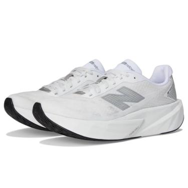 Imagem de New Balance FuelCell Rebel V5 Tênis de corrida feminino, Branco/Prata metálica/Preto, 42