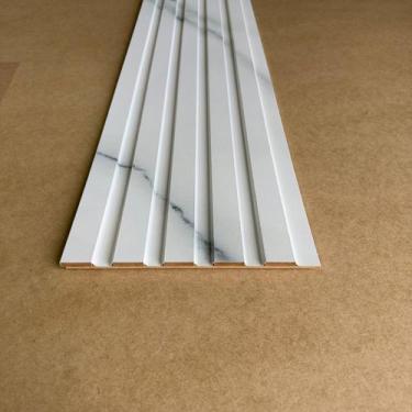 Imagem de Painel Ripado Compacto 01 unid. 90x25cm larg. - Talatto Painéis, Marmo