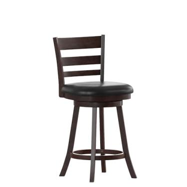 Imagem de Flash Furniture Zerrick Commercial Classic Ladderback Banqueta para bar – Moldura de madeira espresso – Assento de couro preto – Altura do balcão – Assento giratório de 360° – Apoio para os pés