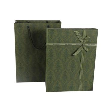 Imagem de Conjunto de caixa de presente e bolsa de papelão verde luxuoso 30x23x6cm