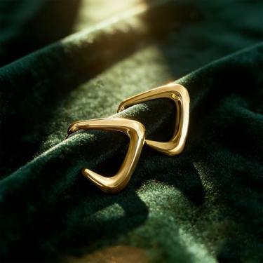 Imagem de Brincos femininos da Choop Fashion especificamente projetados para rosto redondo, mostrando seu charme feminino único, adequado para o dia a dia e qualquer ocasião.