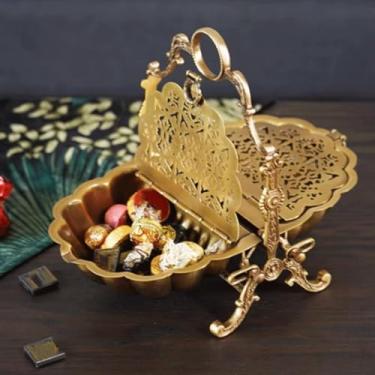 Imagem de Cesta dobrável de frutas secas, organizador de doces de mesa de café, vazado de latão, alça prática de transporte, com tampa. Ornamentos criativos de latão