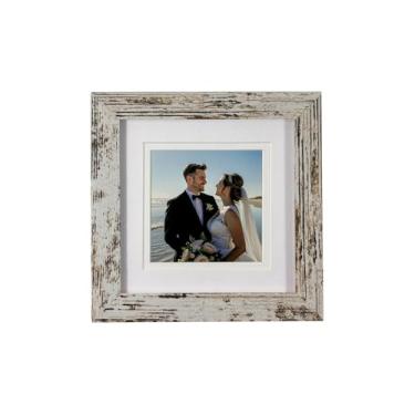 Imagem de Mekenluo Porta-retrato rústico retrô de madeira 10 x 10 cm com suporte de parede de acrílico e exibição de mesa, moldura feita à mão com tapete para exibição de fotos de formatura, imagem de família