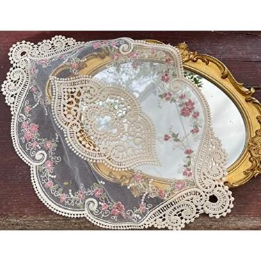 Imagem de VIRFONOR 2Pack Vintage Oval Renda Mesa Placemats, Requintado Flor Bordada Doilies Vaso Mat, 12 X 18" (Bege)