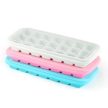 Imagem de Kit 3 Formas de Gelo em Silicone 24 Cubos com Tampa – 25×10×3 cm – Cores Sortidas Azul, Rosa ou Branco Ideal para Bebidas e Alimentos