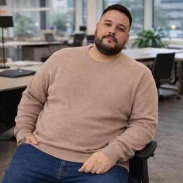 Imagem de Suéter Masculino Plus Size Gola Redonda Manga Longa Em Tricô Rajado-Masculino