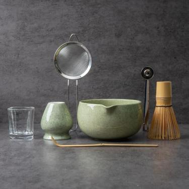 Imagem de Conjunto de batedor Matcha com tigela, kit para fazer matcha batedor de bambu (Chasen), suporte de batedor de cerâmica, peneira para iniciação em pó, utensílios de chá japoneses para presente de