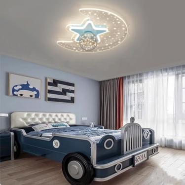 Imagem de Luminária de teto infantil LED em formato de estrela e lua, com regulagem contínua de intensidade e controle remoto, cúpula de acrílico (3500k-6000k), ideal para quartos de meninas e meninos