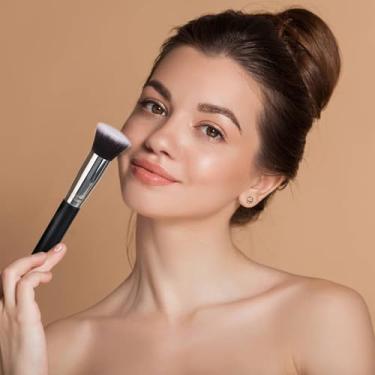 Imagem de Pincéis de maquiagem para misturar líquidos, polir em pó e creme, misturar e pincéis de rosto