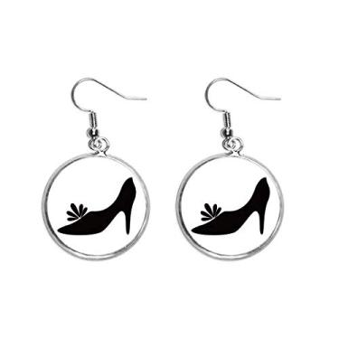 Imagem de Brinco feminino de salto alto preto com estampa de flor e pingente de orelha