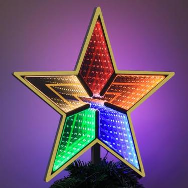 Imagem de MEETYAMOR Topo de árvore de Natal, 28 cm, 130 LEDs, dourado, iluminado, 5 pontas, estrela de árvore, espelho infinito 3D, luzes coloridas, decorações de Natal cintilantes, decoração de Natal de