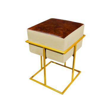 Imagem de Puff Decorativo Quadrado Base De Ferro Dourada Tecido Veludo Bege Com Corano Ocre