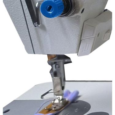 Imagem de Máquina de Costura Industrial Reta Elgin-Corte de Linha-110V