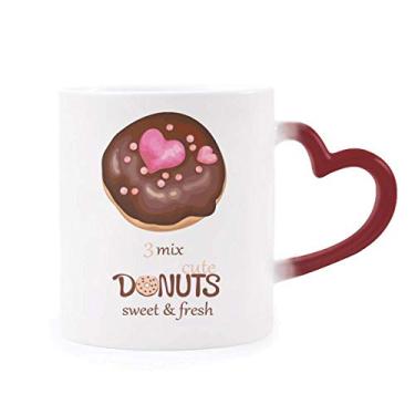 Imagem de Caneca de café de coração chocolate rosquinha sobremesa doce sensível ao calor Caneca vermelha que muda de cor