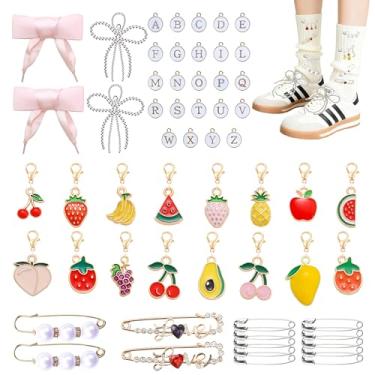 Imagem de J6&H6 59 peças de pingentes de frutas fofas para decoração de tênis, kit de pingentes de meias de lixo com cadarços de cetim, broches e alfinetes para mulheres, pingente de tênis, pingente de letra
