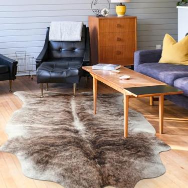 Imagem de LYENDOS Tapete de couro bovino 20 x 3 metros, couro de vaca durável antiderrapante, elástico espesso de couro sintético, para quarto, sala de estar, casa, escritório, decoração ocidental