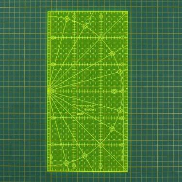 Imagem de Régua para Patchwork Kriativa 15 x 30cm - 5 Ângulos