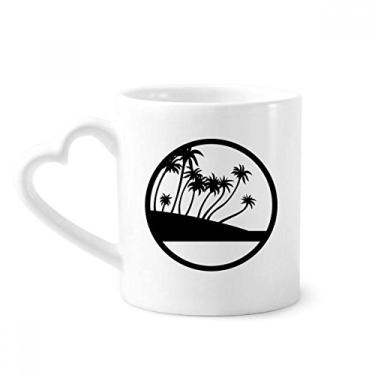 Imagem de Caneca de praia preta com planta de coqueiro, copo de coração de vidro