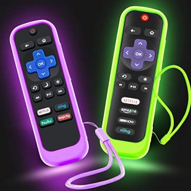 Imagem de Pacote com 2 capas para controle remoto Roku, capa para bastão vaporizante Hisense Roku TV/Express universal de substituição, capa de silicone que brilha no escuro verde e roxo
