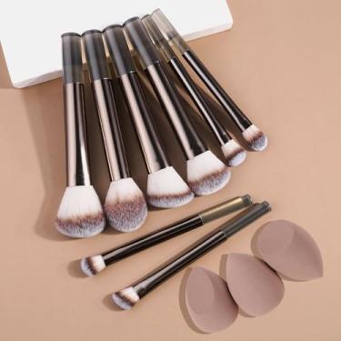 Imagem de Conjunto de 11 pincéis de maquiagem e puff, aplicação perfeita, toque suave adequado para todos os tipos de base, blush, sombra e contorno da pele (café)